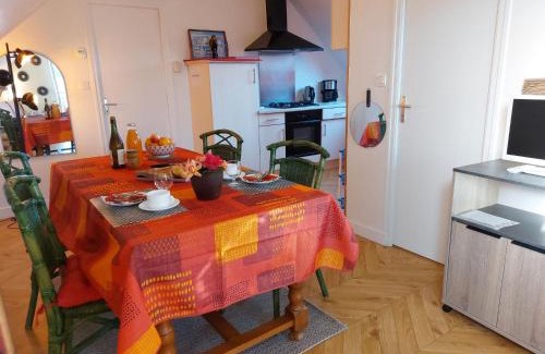 Plougonvelin Appartement | Apartment Chez Cathy by Interhome