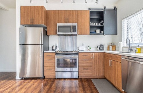 Mann Appartement | Apartment close to Downtown with Modern Furnishings