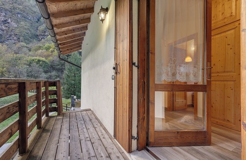 Ala Appartement | Appartement 'Con La Testa Fra Le Nuvole' avec vue sur les montagnes, terrasse partagée et Wi-Fi