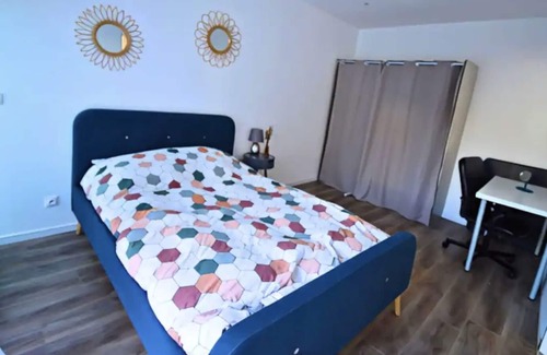 Amblainville Appartement | Apartment 'Cosy Appartement Boheme' with Shared Terrace, Shared Garden and Wi-Fi