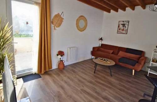 Amblainville Appartement | Apartment 'Cosy Appartement Boheme' with Shared Terrace, Shared Garden and Wi-Fi