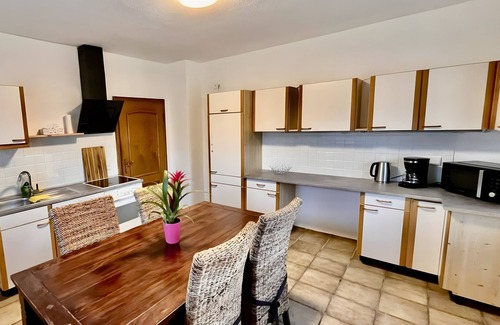 Lohr am Main Appartement | Apartment 'Cozy Apartment in Lohr am Main' with Wi-Fi