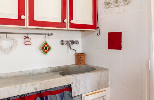 Carrara Appartement | Apartment 'Da Nonno Mò' with Shared Garden