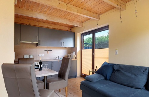 Nordenholz Appartement | Apartment 'Dahl Hude' with Private Terrace, Private Garden and Wi-Fi