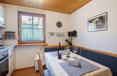 Kaisershaus Appartement | Appartement 'Gisela' avec vue sur les montagnes, terrasse partagée et Wi-Fi