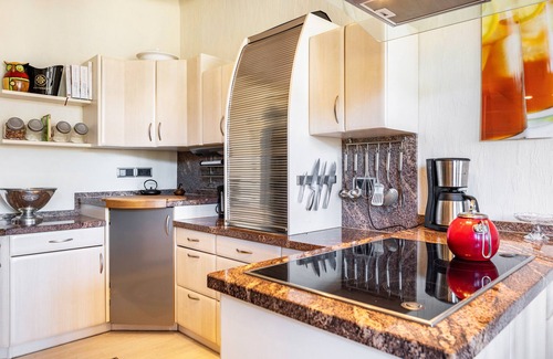 Mühlhausen Appartement | Appartement 'Vogelnest Hochzeitssuite' avec piscine partagée, terrasse partagée et Wi-Fi