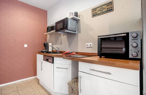 Reinberg Appartement | Apartment 'Ferienhaus Pomerania Möwennest' with Private Terrace, Wi-Fi and Air Conditioning