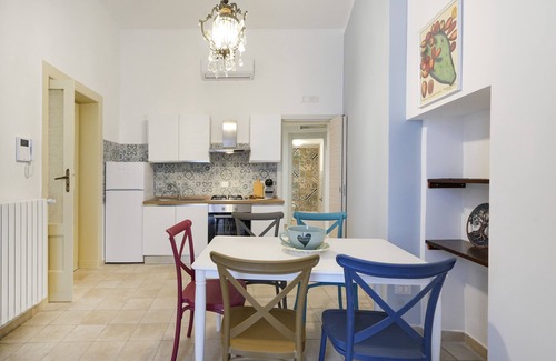 Rutigliano Appartement | Apartment 'Dimora Di Bacco' with Shared Terrace, Wi-Fi and Air Conditioning