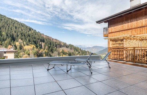 Bedollo Appartement | Appartement 'Dimora La Quiete' avec vue sur montagne, terrasse privée et balcon