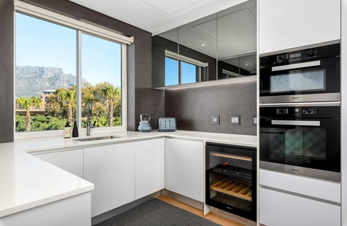 Victoria and Alfred Waterfront Appartement | Apartment Dovenby - Two Bedroom Apartment, Sleeps 4