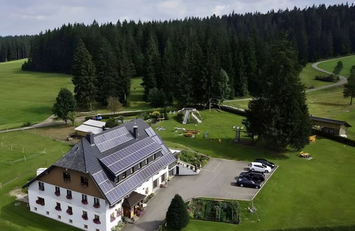 Sankt Maergen Appartement | Appartement "Dubeschlag" avec vue sur les montagnes, jardin partagé et Wi-Fi