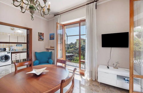 Varazze Appartement | Appartement 'Due Passi Dal Mare Tra Gli Ulivi' avec vue sur la mer, Wi-Fi et climatisation