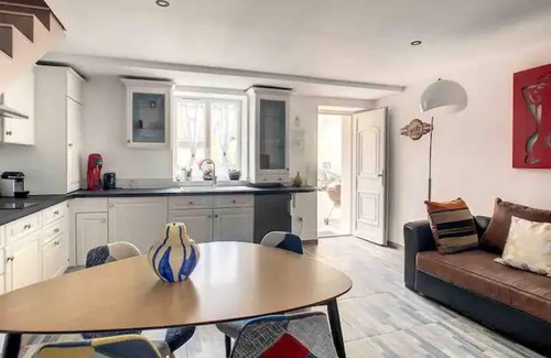 Petit Moisenay Appartement | Apartment 'Duplex' with Shared Terrace and Wi-Fi