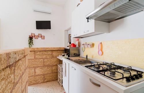 Marina di Mancaversa Appartement | Apartment 'E Case Tu Bertu - Gallipoli' with Private Pool, Private Terrace and Air Conditioning