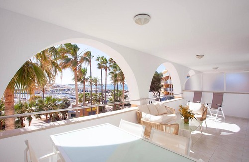Colonia Sant Jordi Appartement | Apartment 'Edificio Puerto - 1 Habitación F2' with Sea View, Wi-Fi and Air Conditioning