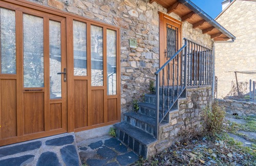 Durro Appartement | Appartement "El Paller" avec vue sur les montagnes et jardin privé