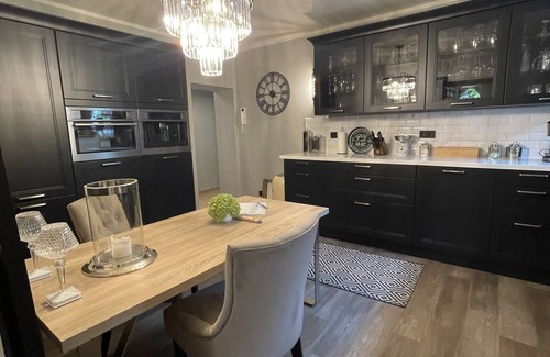 Meissen Appartement | Appartement-Elbtalblick-de Luxe-Salle de bain privée séparée-Vue sur la rivière