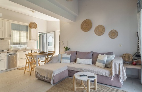 Lixouri Appartement | Apartment 'Emelia' with Sea View, Wi-Fi and Air Conditioning