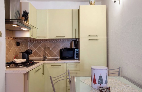 Aosta Appartement | Apartment 'Emilius' with Mountain View, Wi-Fi and Air Conditioning