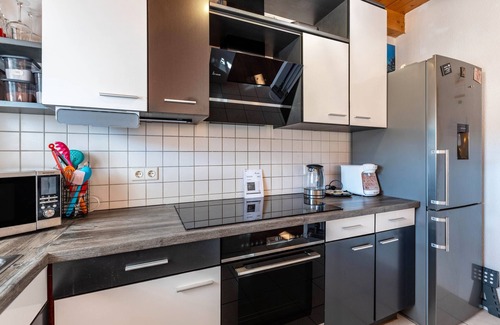 Huefingen Appartement | Appartement 'Erholung Am See' avec vue sur le lac, terrasse privée et Wi-Fi