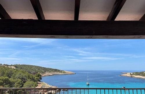 Portinatx Appartement | Apartment in A Hotel '5personas Vista Mar' with Sea View, Wi-Fi and Air Conditioning