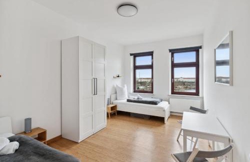 Ost Appartement | Apartment für 13 Gäste, 5 Schlafzimmer, 2 Bäder, 2 Loggia's, Leipzig Zentrum Ost