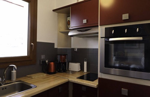 Vernet-les-Bains Appartement | Appartement F2 + terrasse - classé 3 étoiles - avec vue village et Canigou