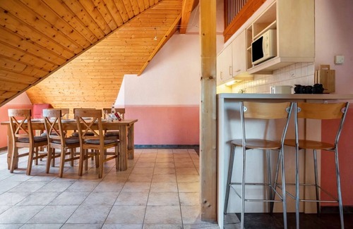 Buschvitz Appartement | Appartement "Falkenturm" avec vue sur le lac, terrasse privée et Wi-Fi