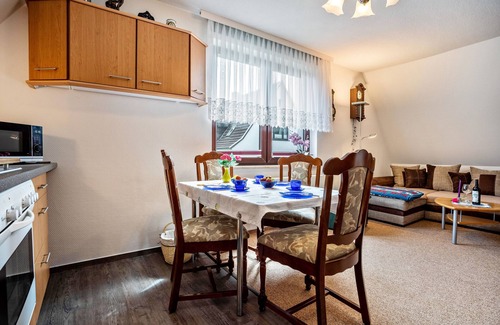 Bergen auf Ruegen Appartement | Appartement 'Ferienwohnung Auf Der Insel Rügen' avec terrasse et jardin partagés