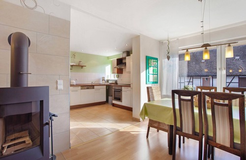Usseln Appartement | Appartement 'Ferienwohnung Königshof 2' avec jardin partagé et Wi-Fi
