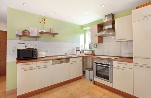 Usseln Appartement | Appartement 'Ferienwohnung Königshof 2' avec jardin partagé et Wi-Fi