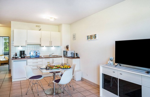 Alt Gaarz Appartement | Appartement 'Ferienwohnung Am Salzhaff B6' avec vue sur la mer, balcon et Wi-Fi