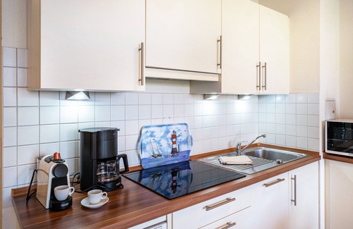 Alt Gaarz Appartement | Appartement 'Ferienwohnung Am Salzhaff B6' avec vue sur la mer, balcon et Wi-Fi