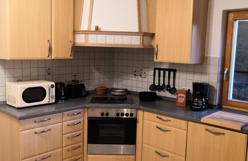 Deuerling Appartement | Appartement 'Ferienhaus Am Bach' avec terrasse privée et Wi-Fi