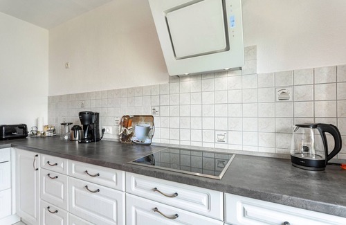 Meinerzhagen Appartement | Appartement 'Ferienwohnung, 109qm' avec terrasse et jardin privés