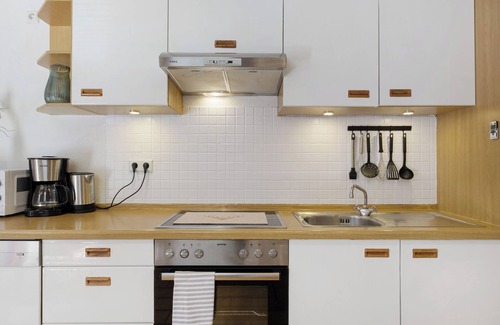 Kirchzarten Appartement | Appartement 'Ferienwohnung Zitrone' avec vue sur les montagnes, terrasse privée et Wi-Fi