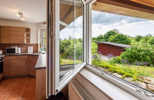 Adelhausen Appartement | Appartement 'Ferienwohnung Alexandra' avec terrasse privée, jardin partagé et Wi-Fi.