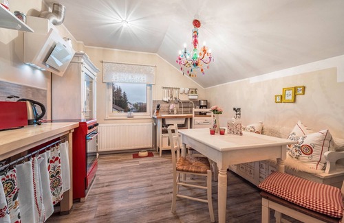 Holzminden Appartement | Appartement 'Ferienwohnung Solling-Lounge' avec jardin partagé, balcon et Wi-Fi