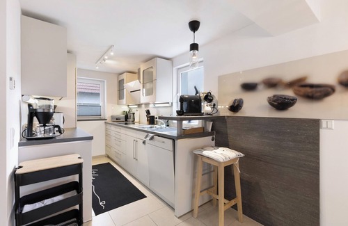 Lenningen Appartement | Appartement 'Ferienwohnung Mittenglück' avec jardin partagé, balcon et Wi-Fi