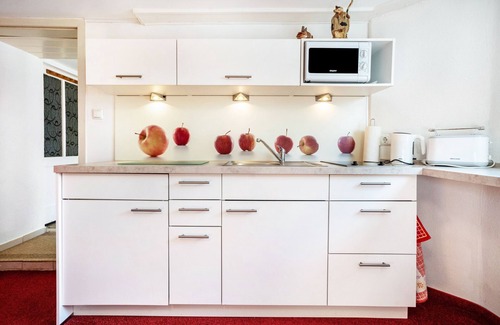 Stralsund Appartement | Appartement 'Ferienwohnung Bleichen 14' avec piscine partagée, jardin partagé et Wi-Fi