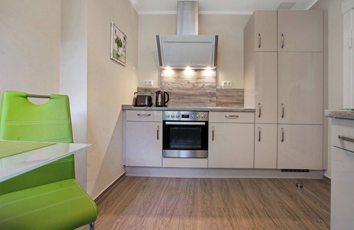 Stralsund Appartement | Appartement 'Ferienwohnung Bleichen' avec piscine privée, jardin partagé et Wi-Fi
