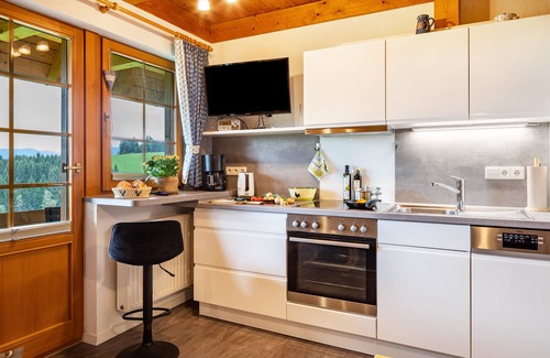 Breitnau Appartement | Appartement 'Ferienwohnung Weißtanne' avec vue sur les montagnes, jardin partagé et Wi-Fi