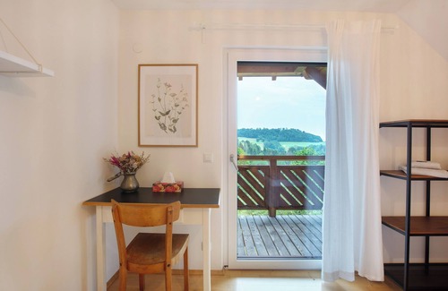 Weilheim Appartement | Appartement 'Ferienwohnung Fellagrün' avec vue sur les montagnes, jardin partagé et Wi-Fi