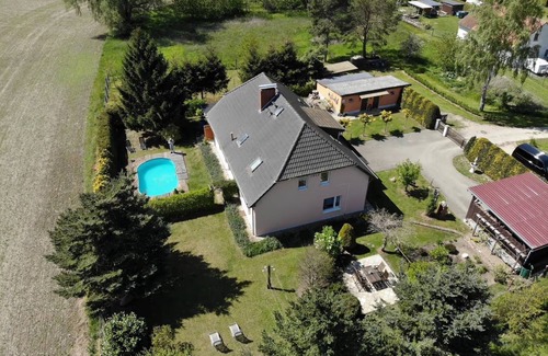 Luessow Appartement | Appartement 'Ferienwohnung Lüssow' avec terrasse privée, jardin privé et Wi-Fi