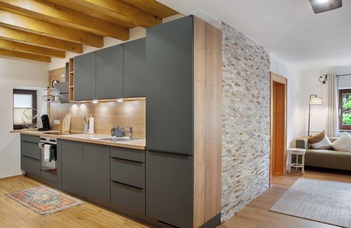 Oetz Appartement | Appartement 'Ferienwohnung Waldzauber' avec vue sur la mer, terrasse partagée et Wi-Fi