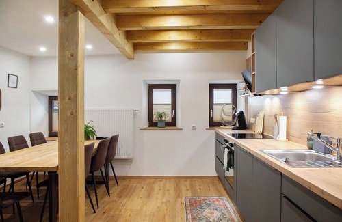 Oetz Appartement | Appartement 'Ferienwohnung Waldzauber' avec vue sur la mer, terrasse partagée et Wi-Fi