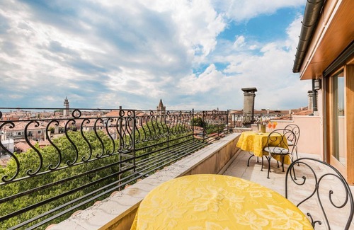 Dorsoduro Villa | Apartment Fernanda - Three Bedroom Villa, Sleeps 6