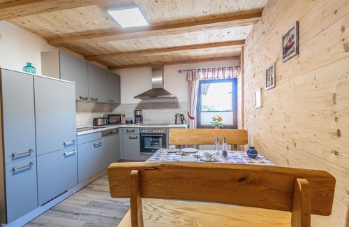 Schwalefeld Appartement | Appartement 'Fewo Wendelstein' avec terrasse partagée, jardin partagé et Wi-Fi