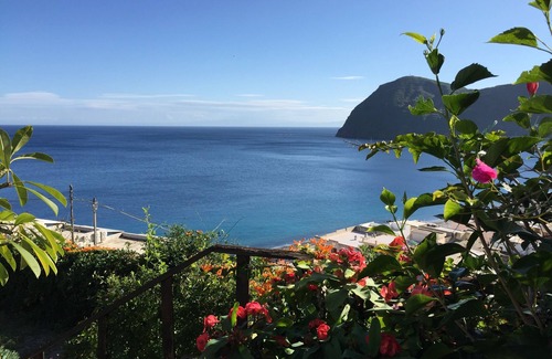 Canneto Appartement | Appartement - LIPARIappartement ,Maison avec jardin