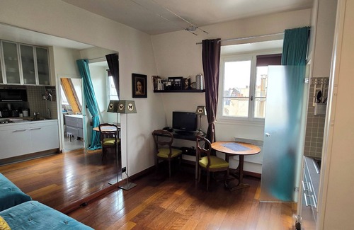 Les Iles Appartement | Charming studio in the heart of Île Saint Louis.
